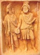 Relief der Isis und des Serapis